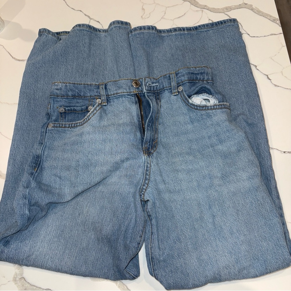 Classic Levi’s Blue Denim Jeans